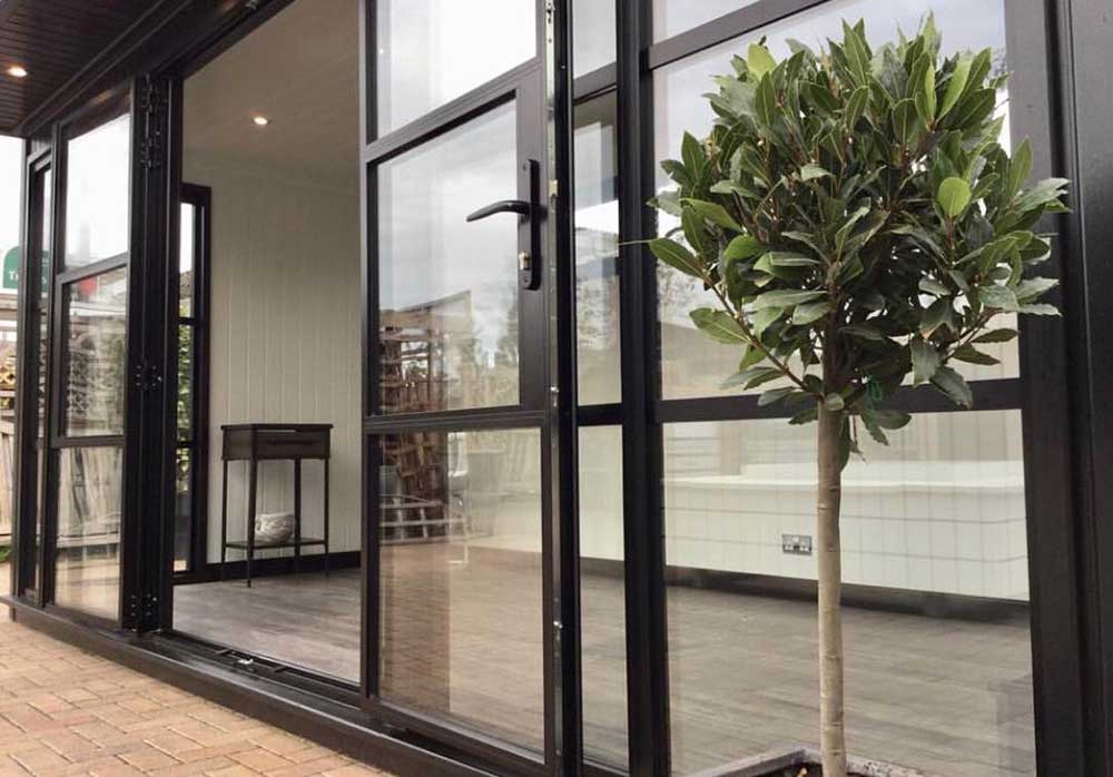Bespoke aluminium, bifold doors and windows - Architecture & Interior Design