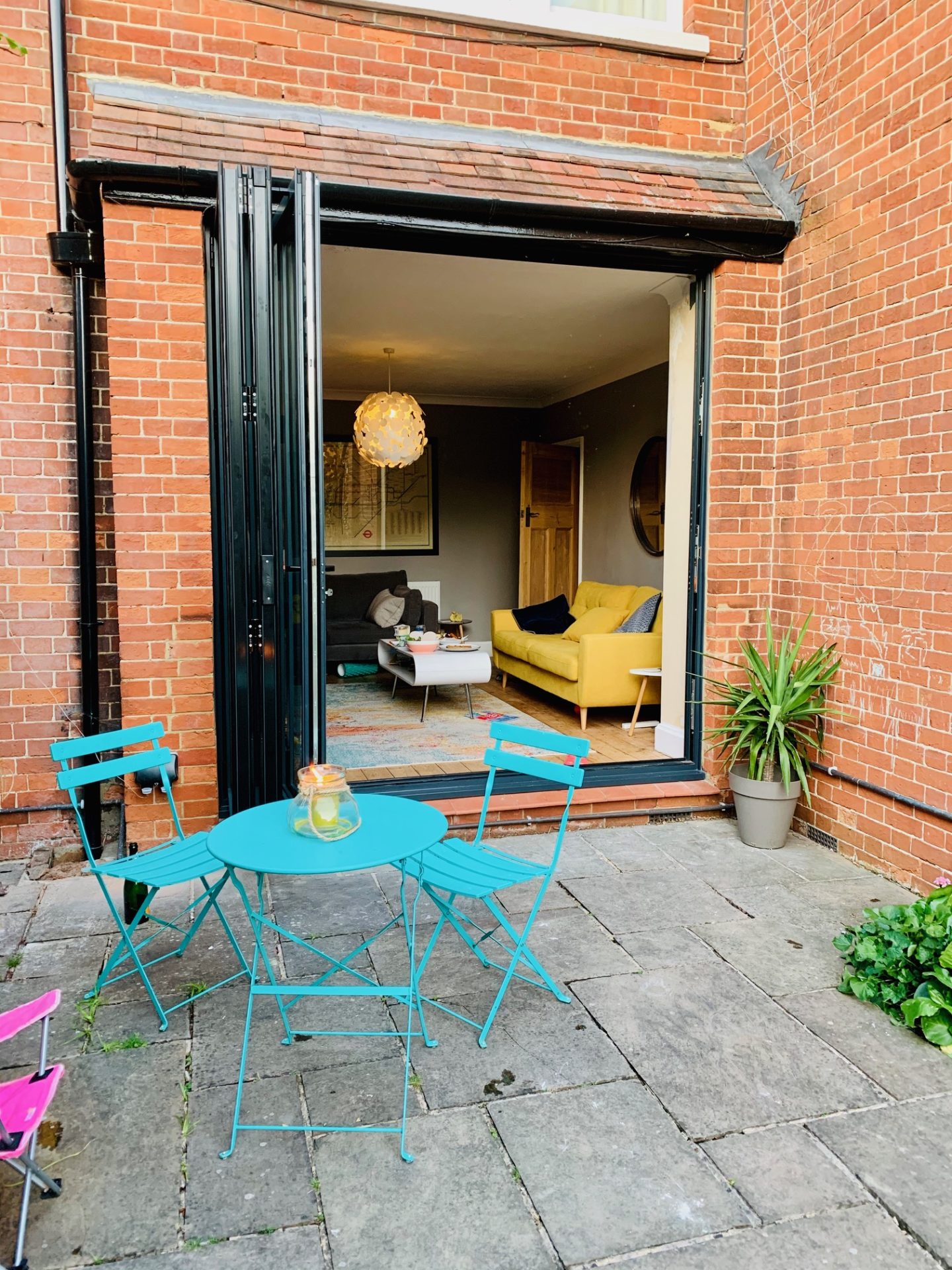 bifolds installation guildford