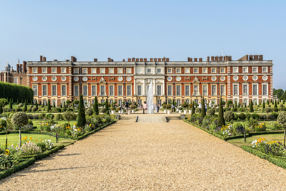 hampton court windows surrey