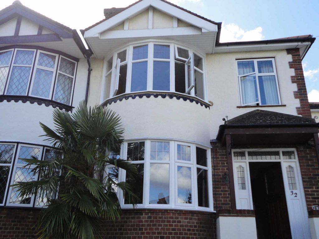 white bow and bay windows carshalton