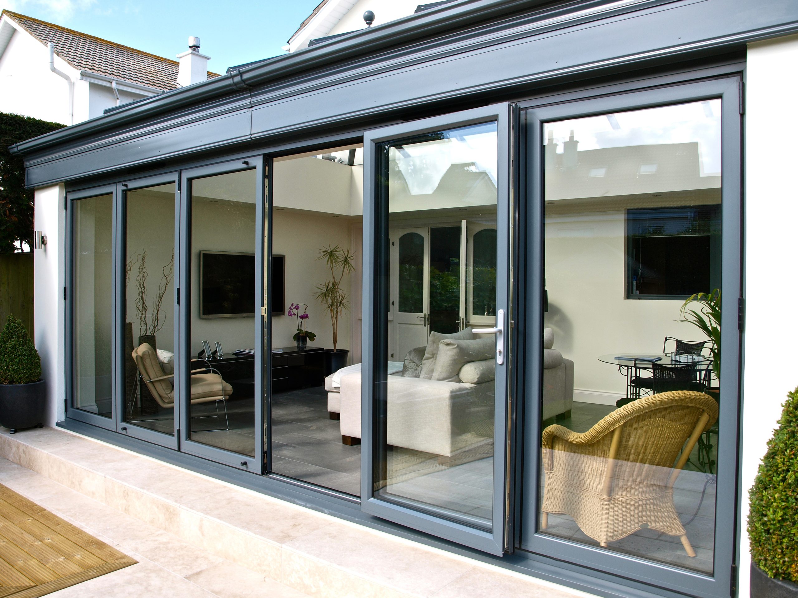 aluk BSF70 bifold doors